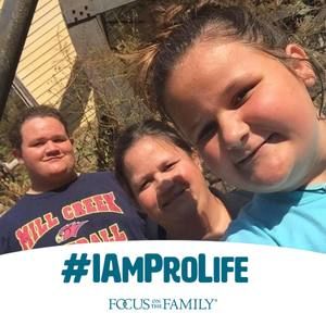 Meet your Posher, Larae